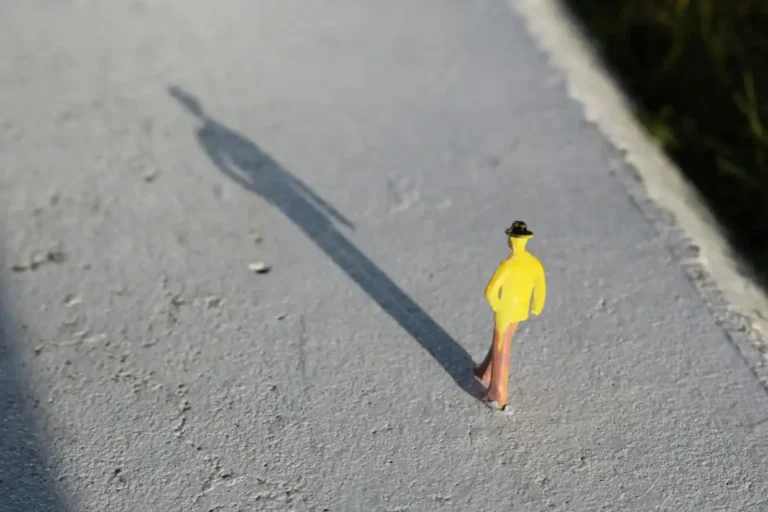 Obsessiv, Obession, durch Schatten dargestellt von Luvio Wien